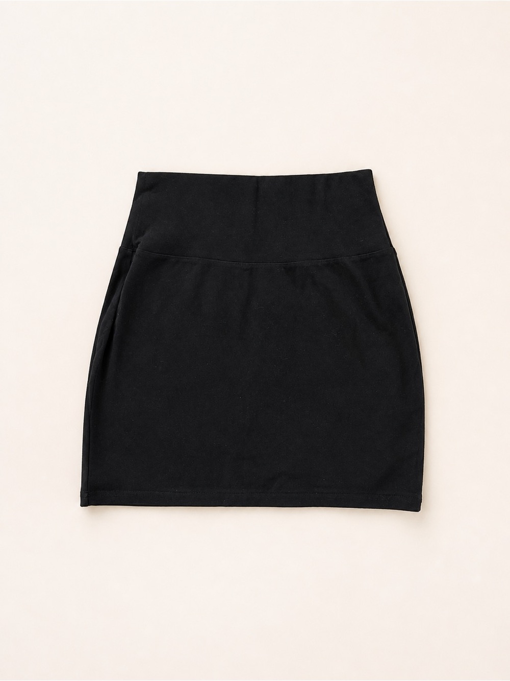 TNA / Aritzia / Classic Black High-Waist Mini Skirt / TNA size Large Skirt